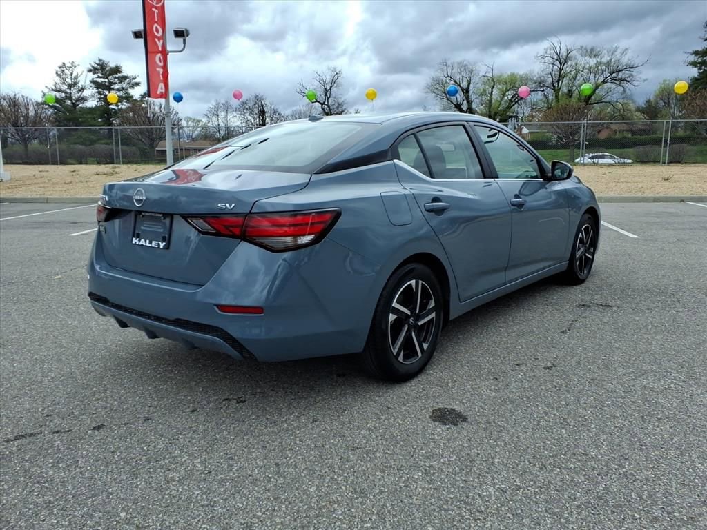 Used 2024 Nissan Sentra SV image 4