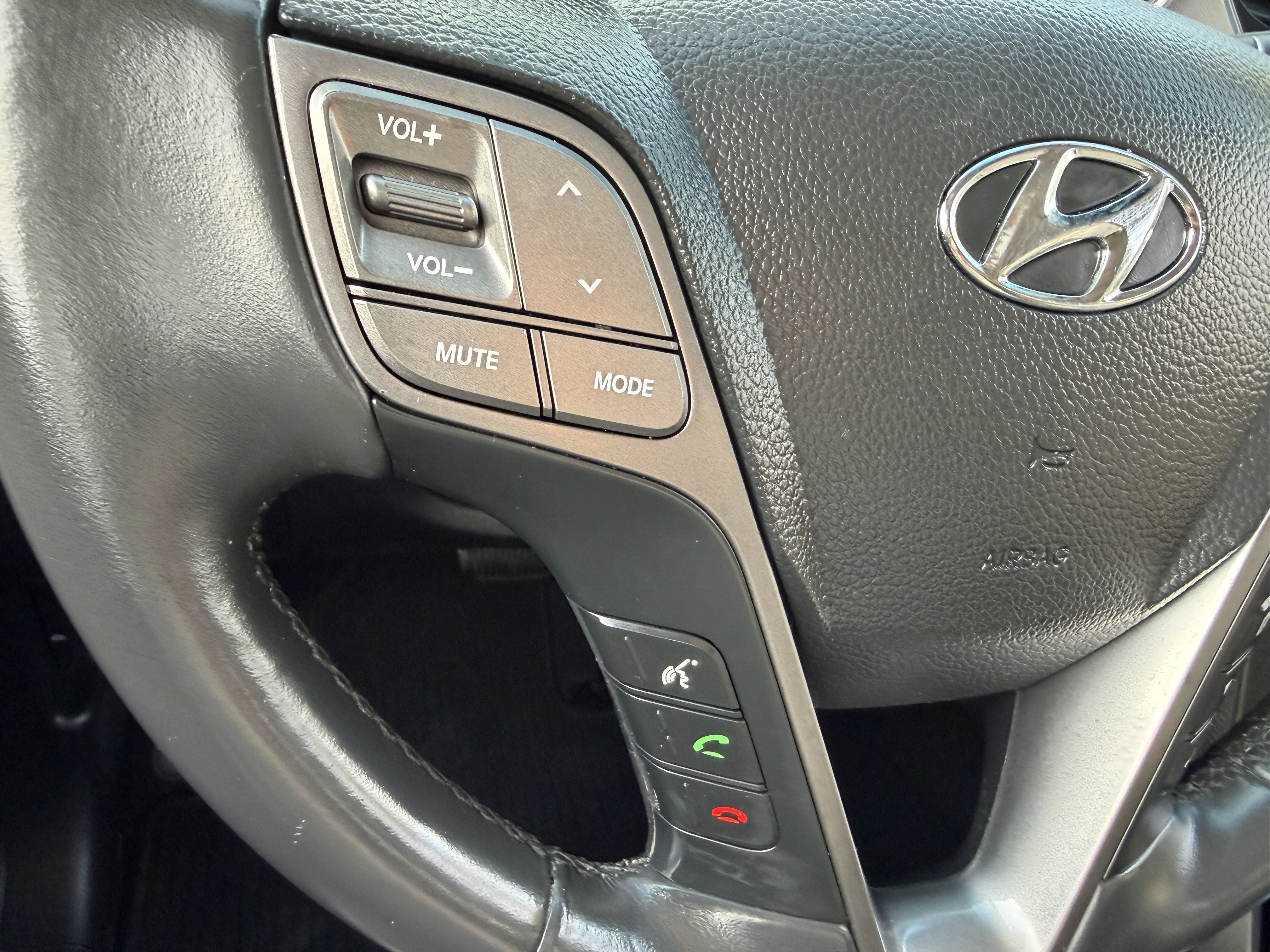 Used 2013 Hyundai Santa Fe Sport 2.0T FWD image 32