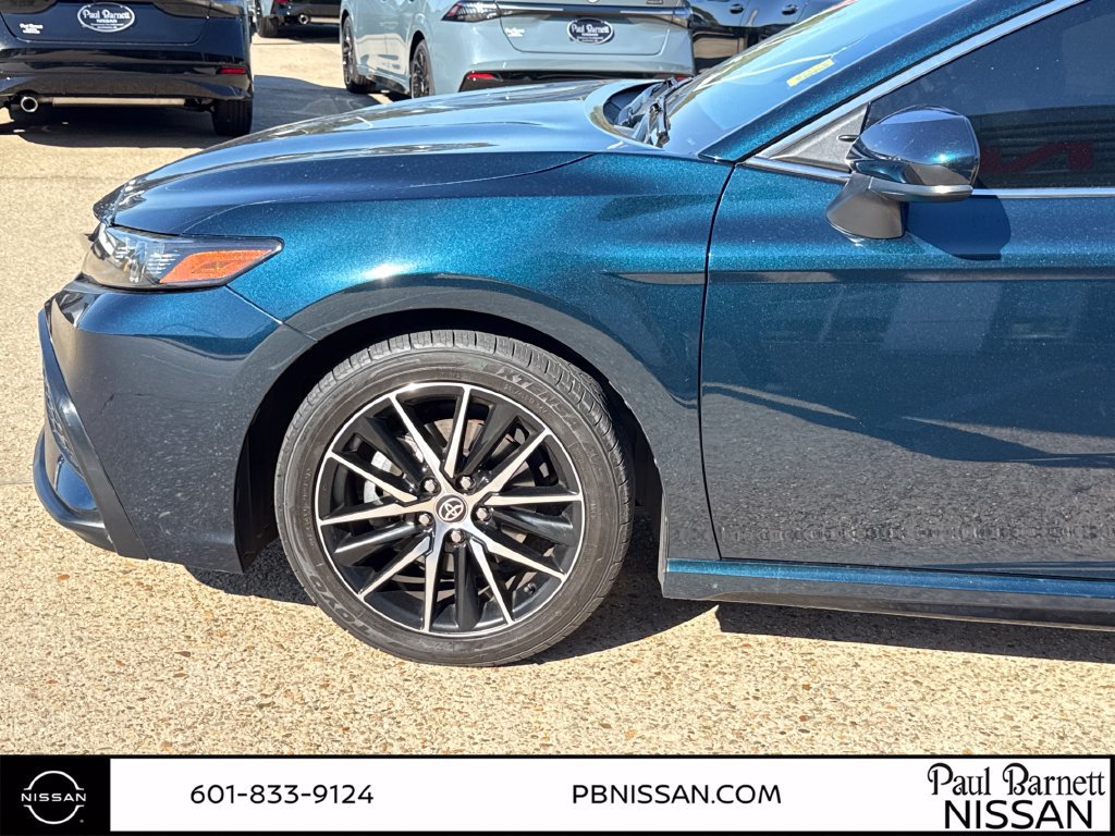 Used 2021 Toyota Camry SE FWD image 6