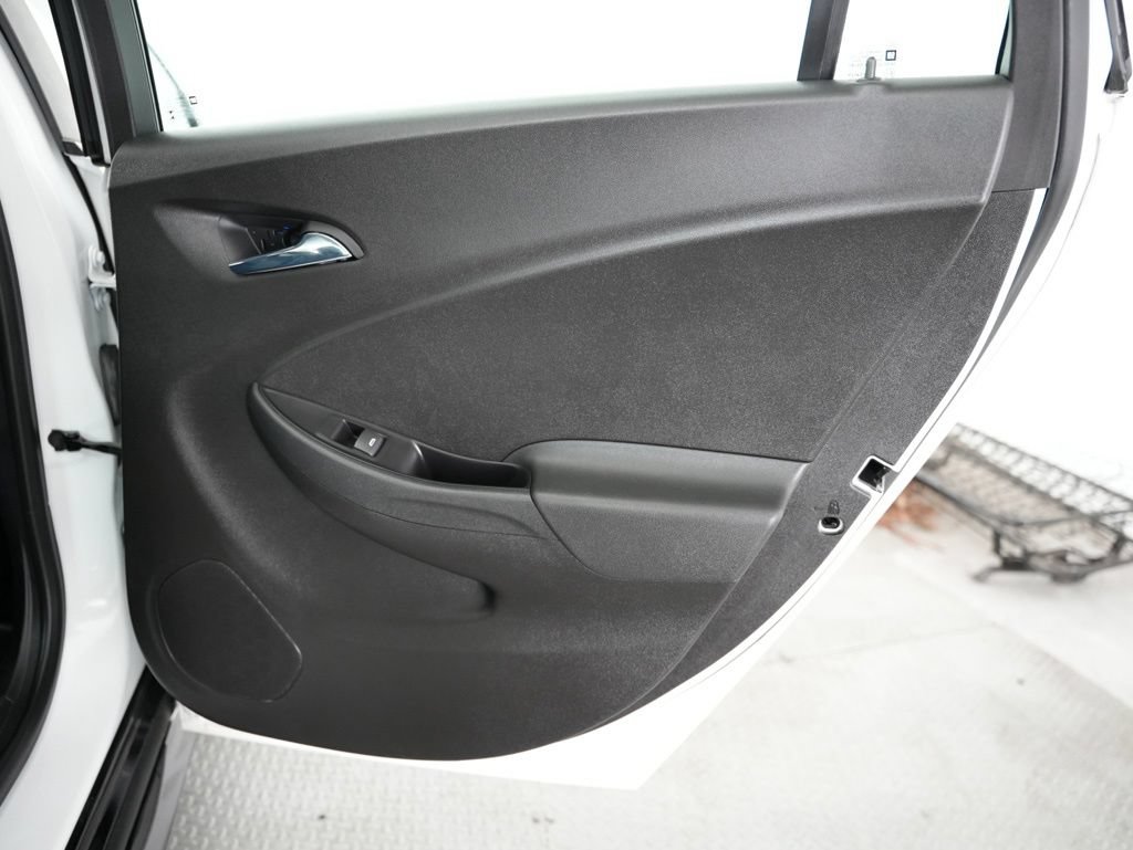 Used 2018 Chevrolet Volt LT FWD image 37