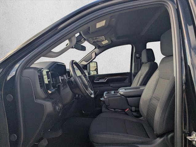 Used 2025 Chevrolet Silverado 2500 LT w/ Convenience Package AWD/4WD image 11