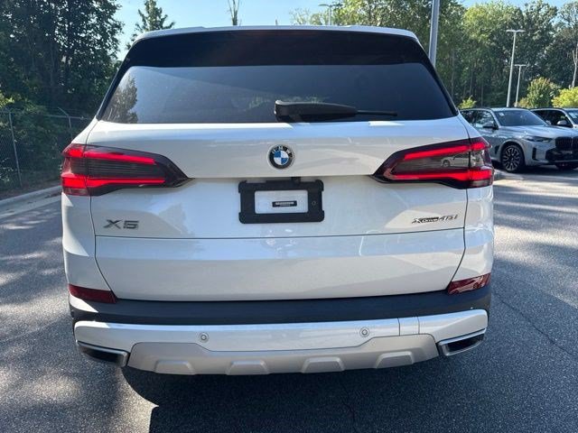 Used 2023 BMW X5 xDrive40i w/ Premium Package AWD/4WD image 14