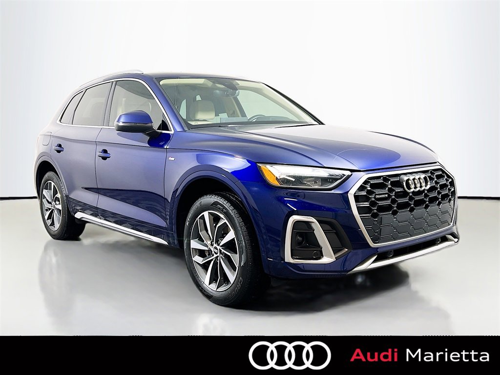 Used 2022 Audi Q5 2.0T Premium w/ Convenience Package image 1