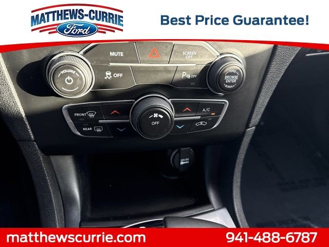 Used 2020 Dodge Charger SXT image 18