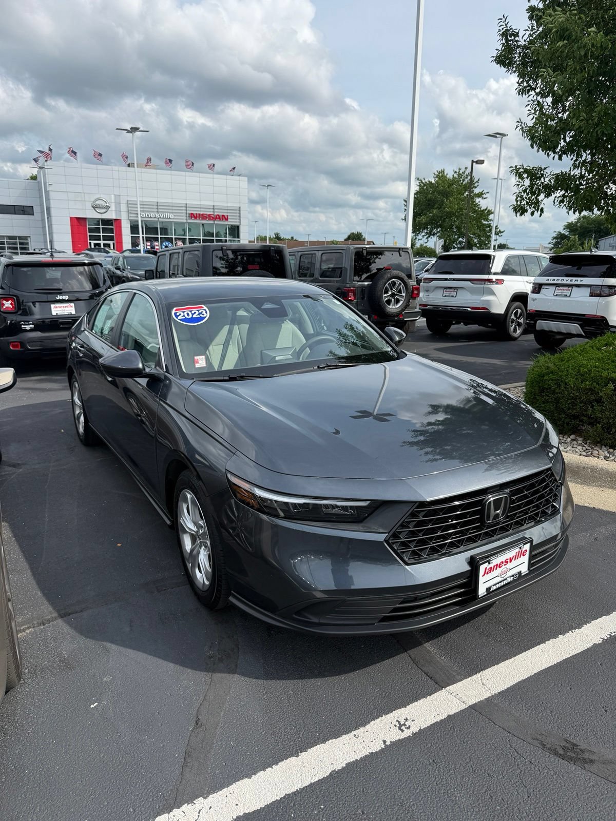 Used 2023 Honda Accord LX image 1