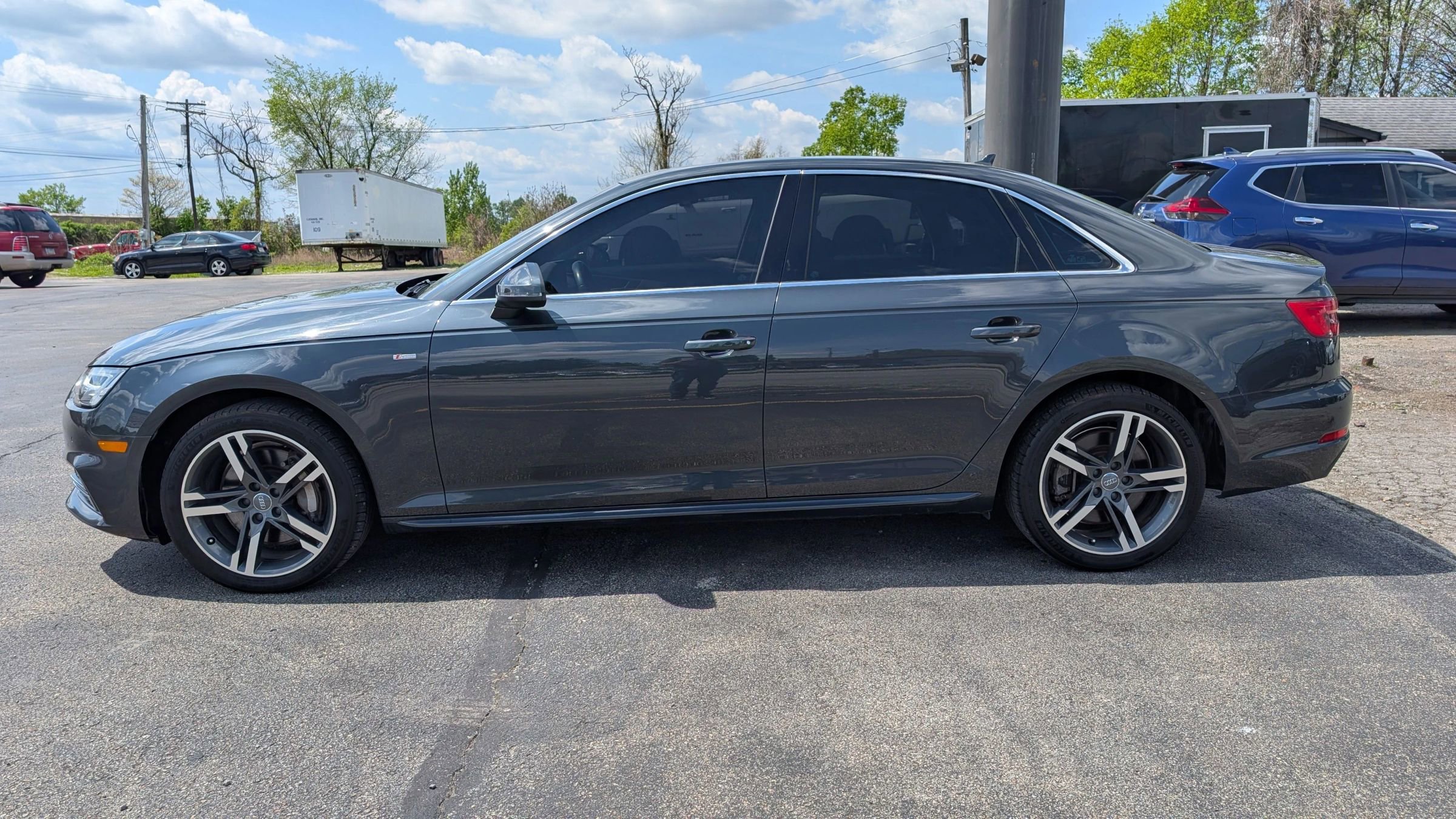 Used 2017 Audi A4 2.0T Premium Plus w/ Premium Plus Package AWD/4WD image 2