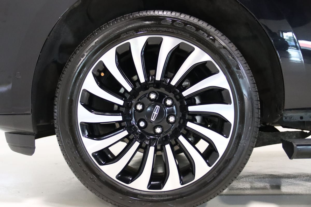 Used 2024 Lincoln Navigator L Black Label AWD/4WD image 72