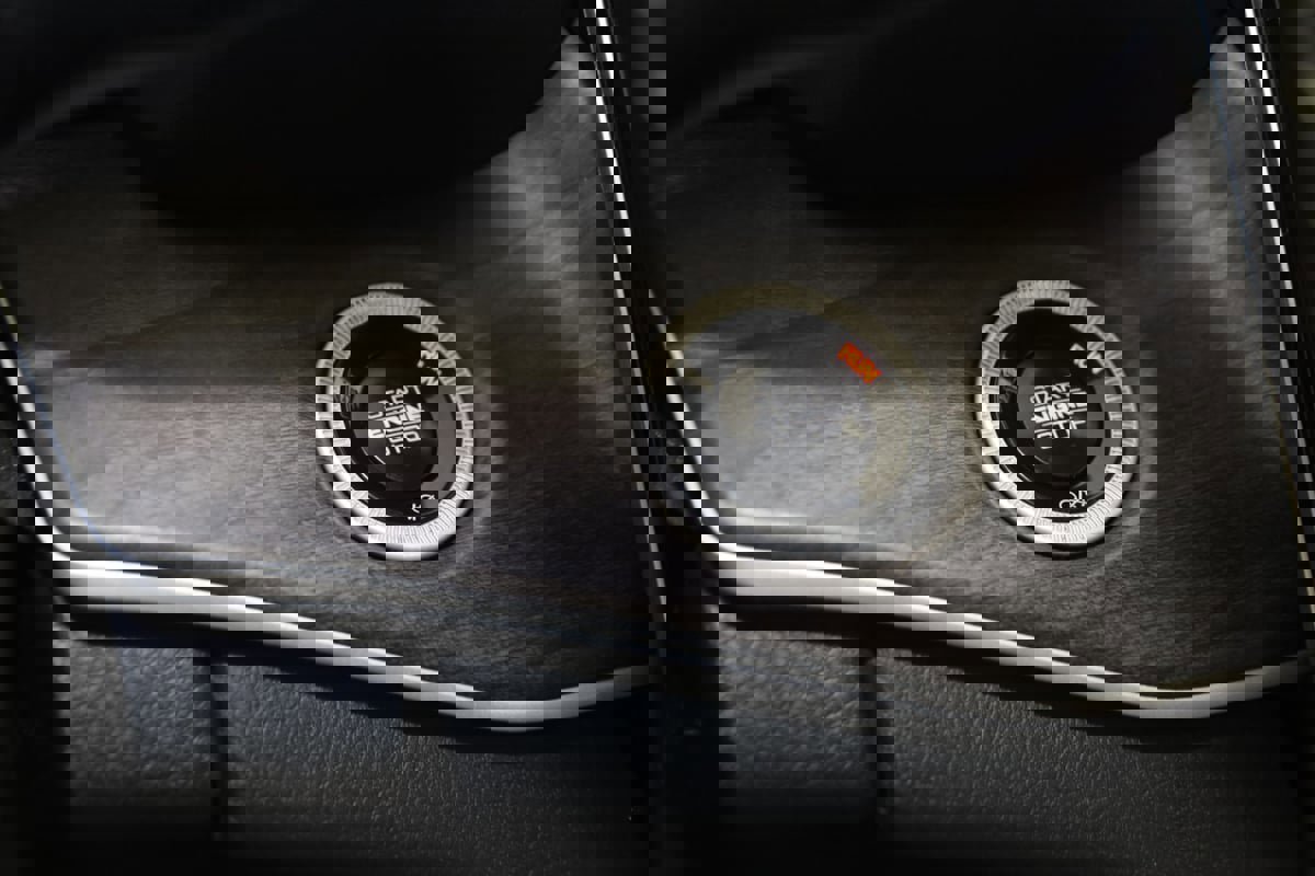 Used 2024 Jeep Grand Cherokee Limited w/ Luxury Tech Group II image 30