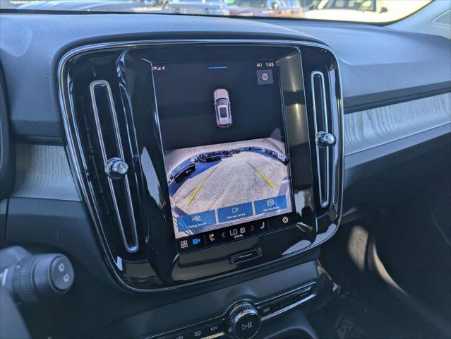 Used 2024 Volvo XC40 B5 Core w/ Climate Package image 16