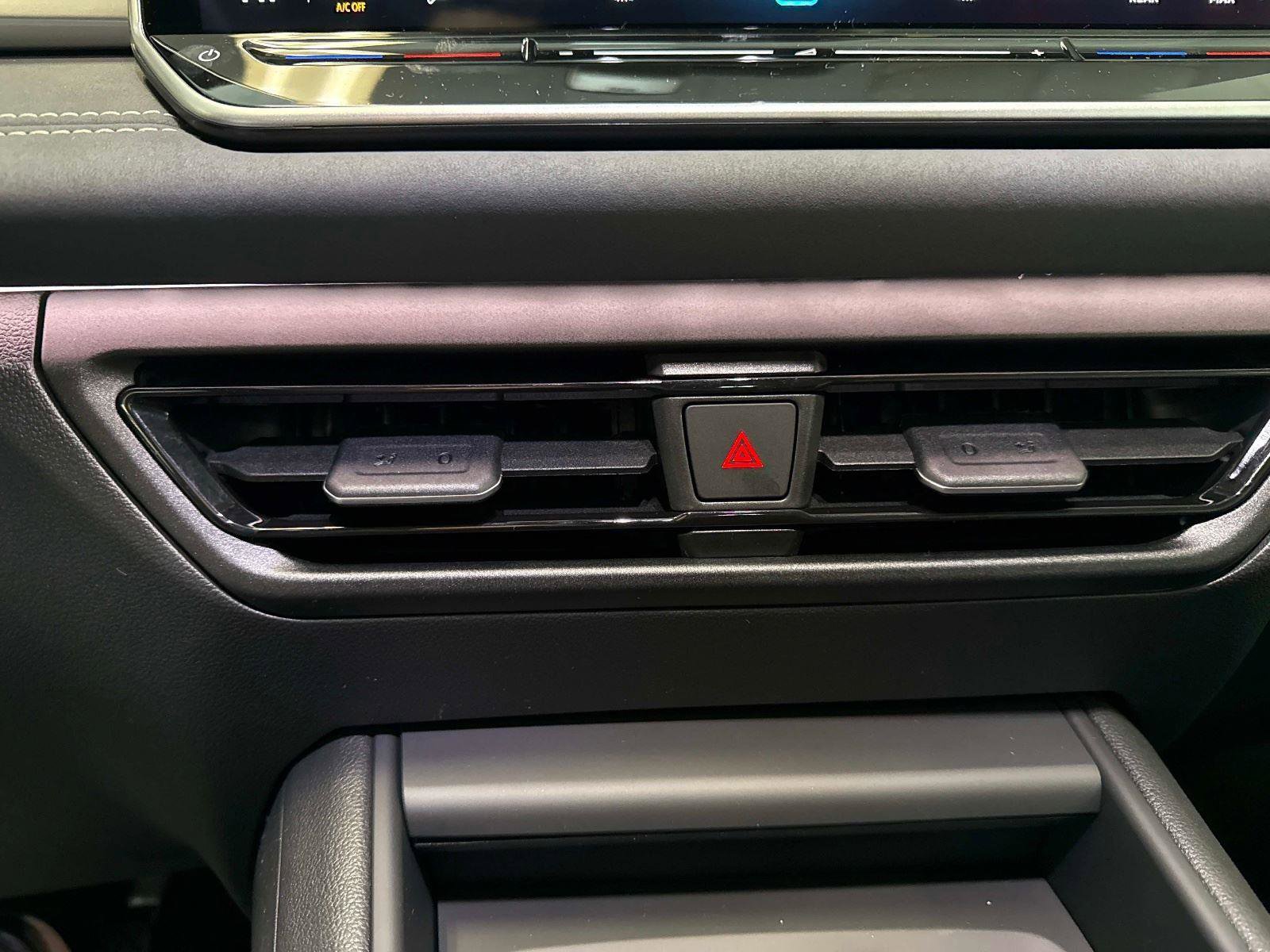 New 2026 Volkswagen Tiguan SE image 15