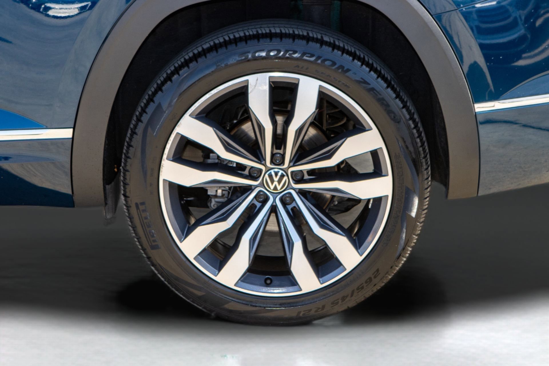 Used 2022 Volkswagen Atlas SEL Premium image 39