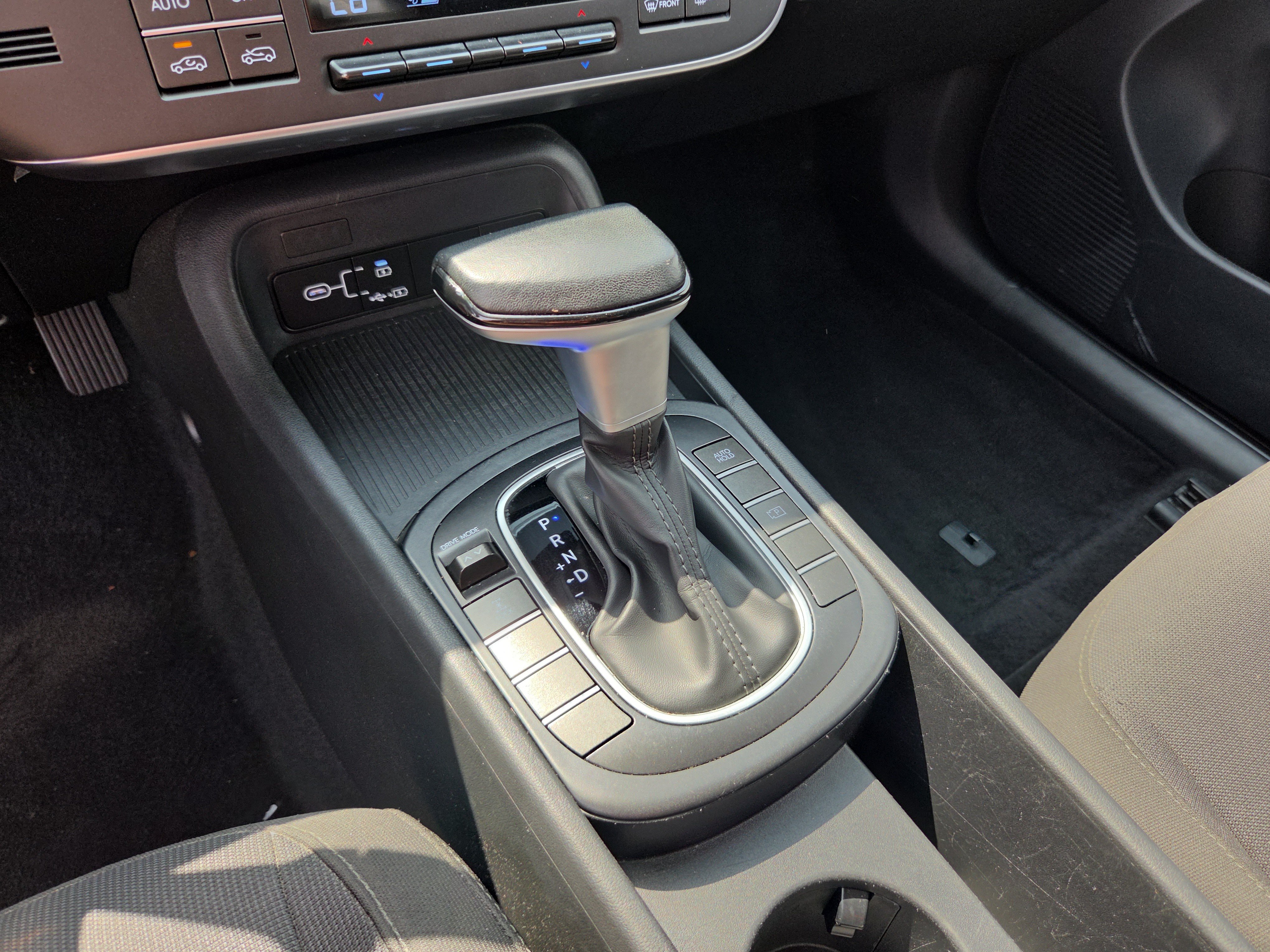 Used 2024 Hyundai Kona SEL AWD/4WD image 24