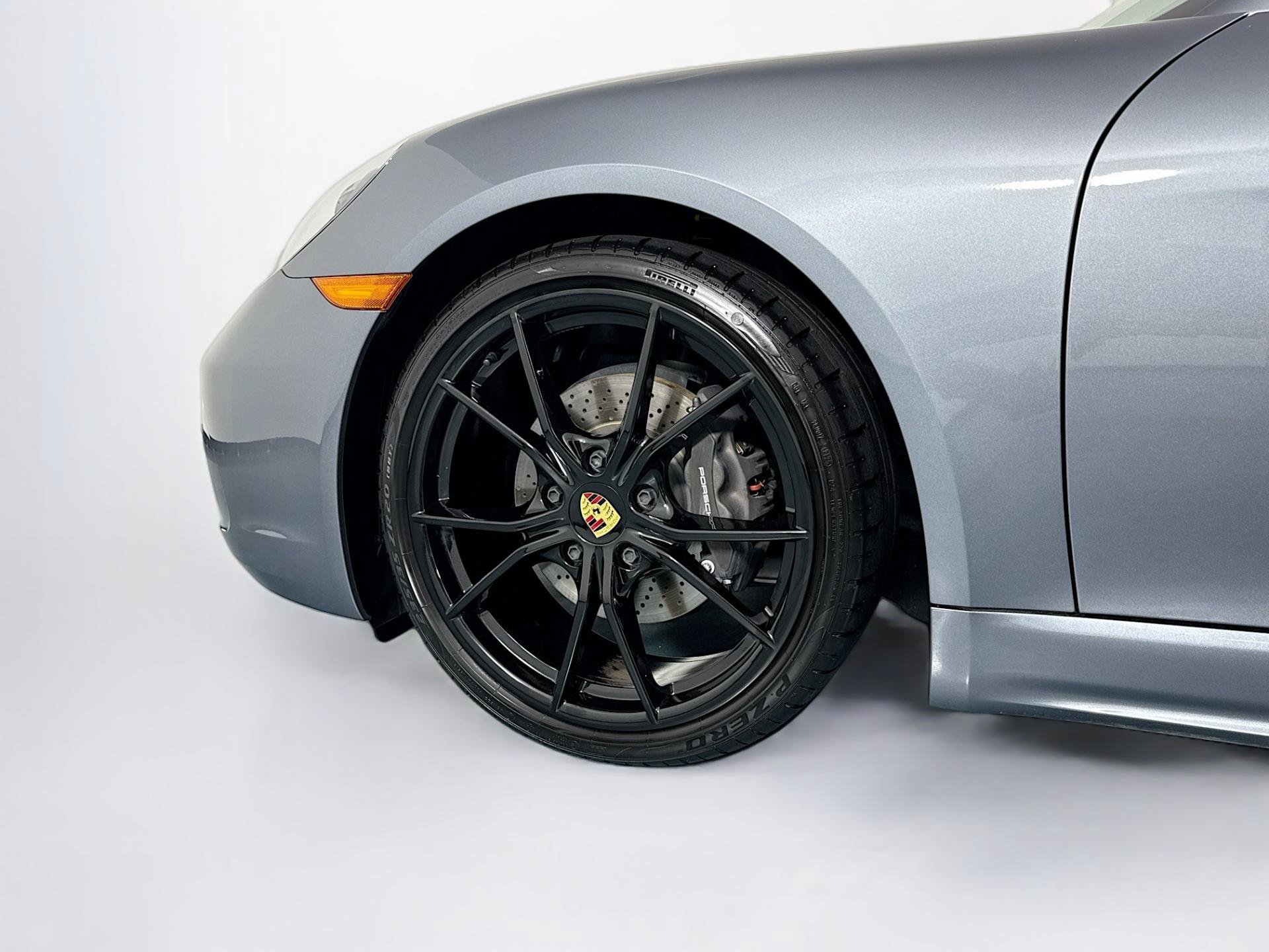 Used 2025 Porsche 718 Cayman RWD image 33