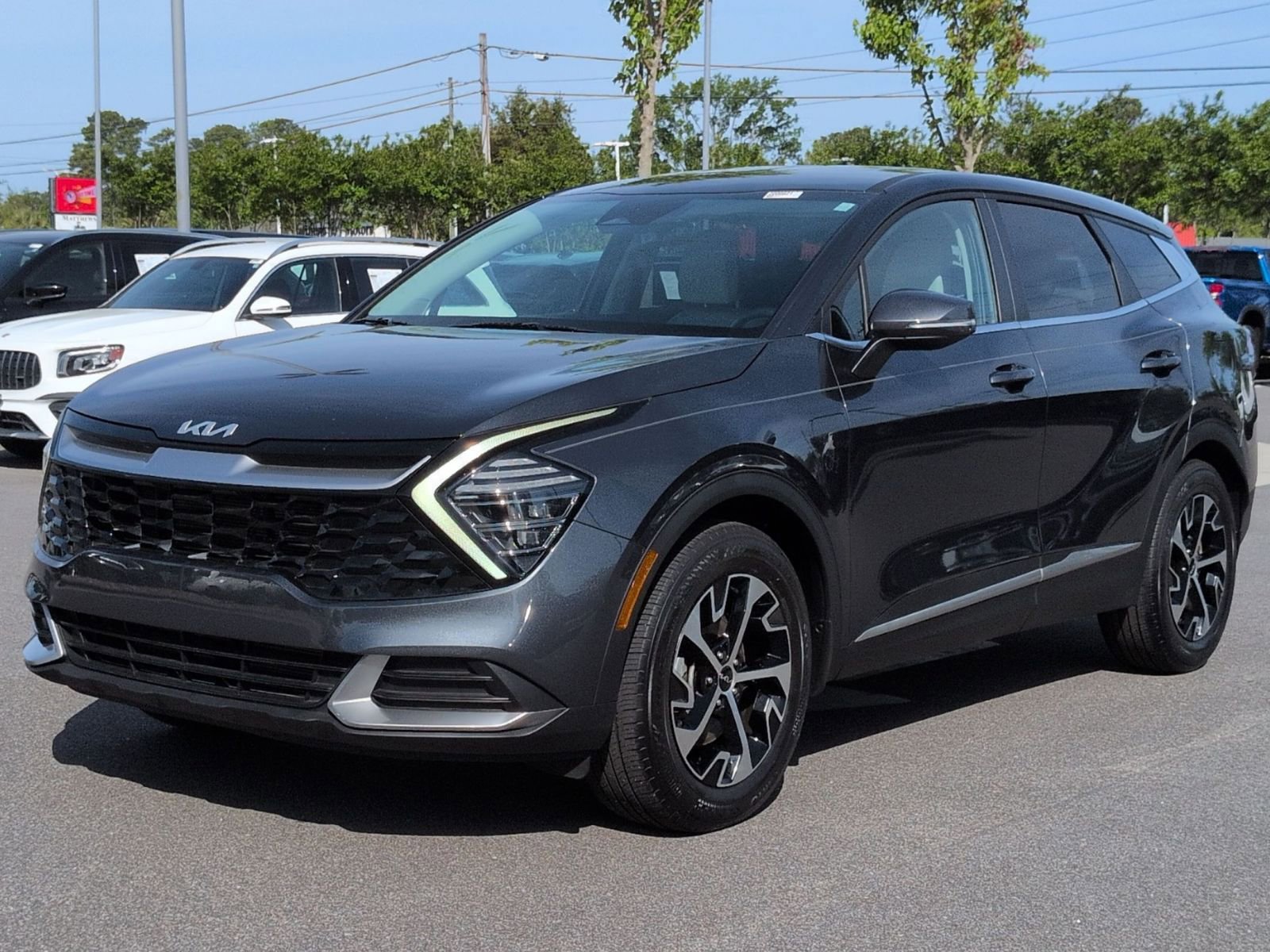 Used 2024 Kia Sportage EX image 7