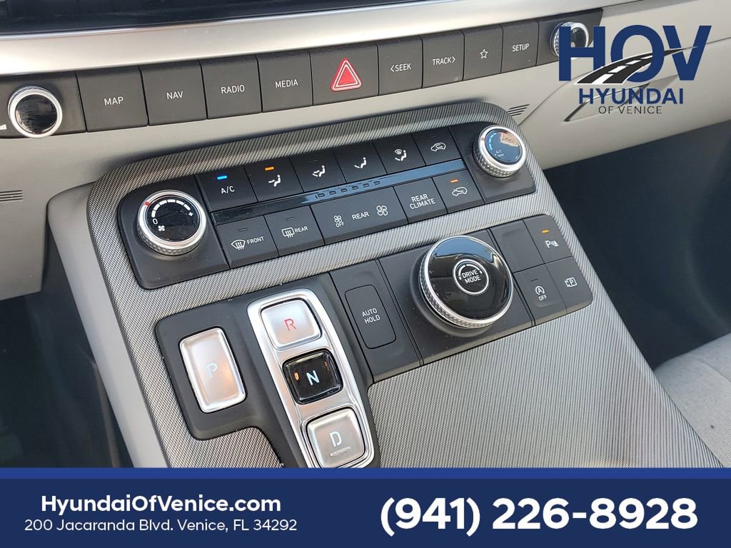 Used 2023 Hyundai Palisade SE image 38