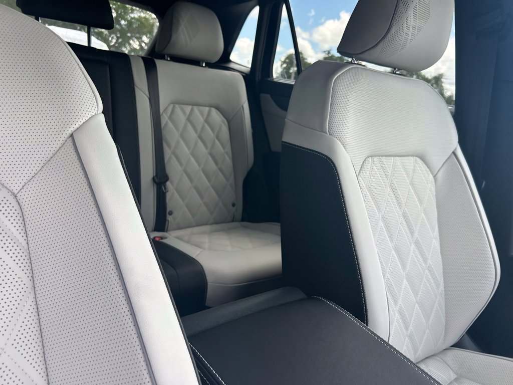 New 2026 Volkswagen Atlas Cross Sport SEL Premium R-Line AWD/4WD image 40