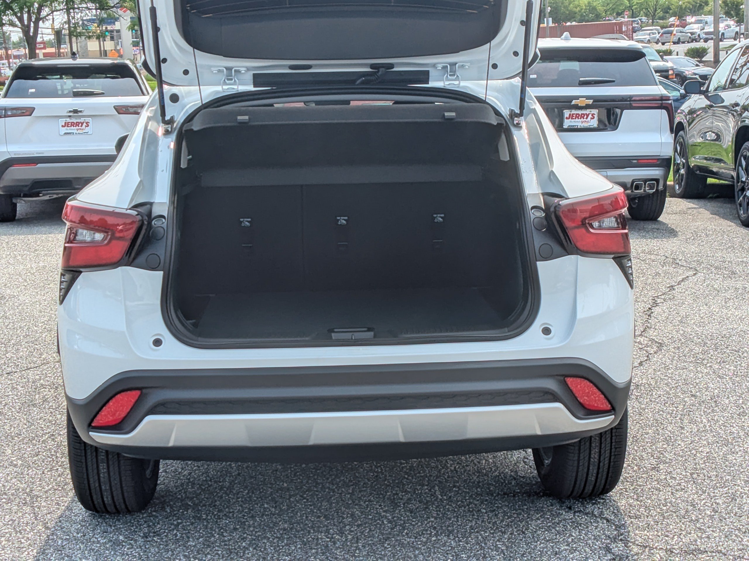 New 2026 Chevrolet Trax LT FWD image 7
