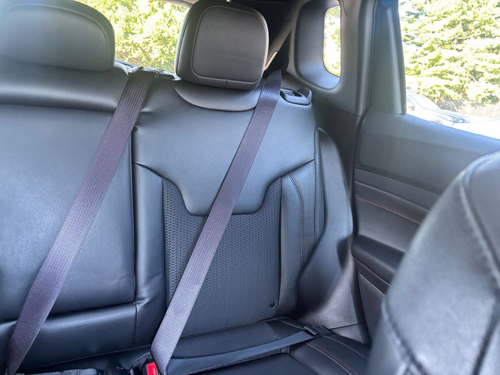 Used 2025 Jeep Compass Trailhawk AWD/4WD image 36