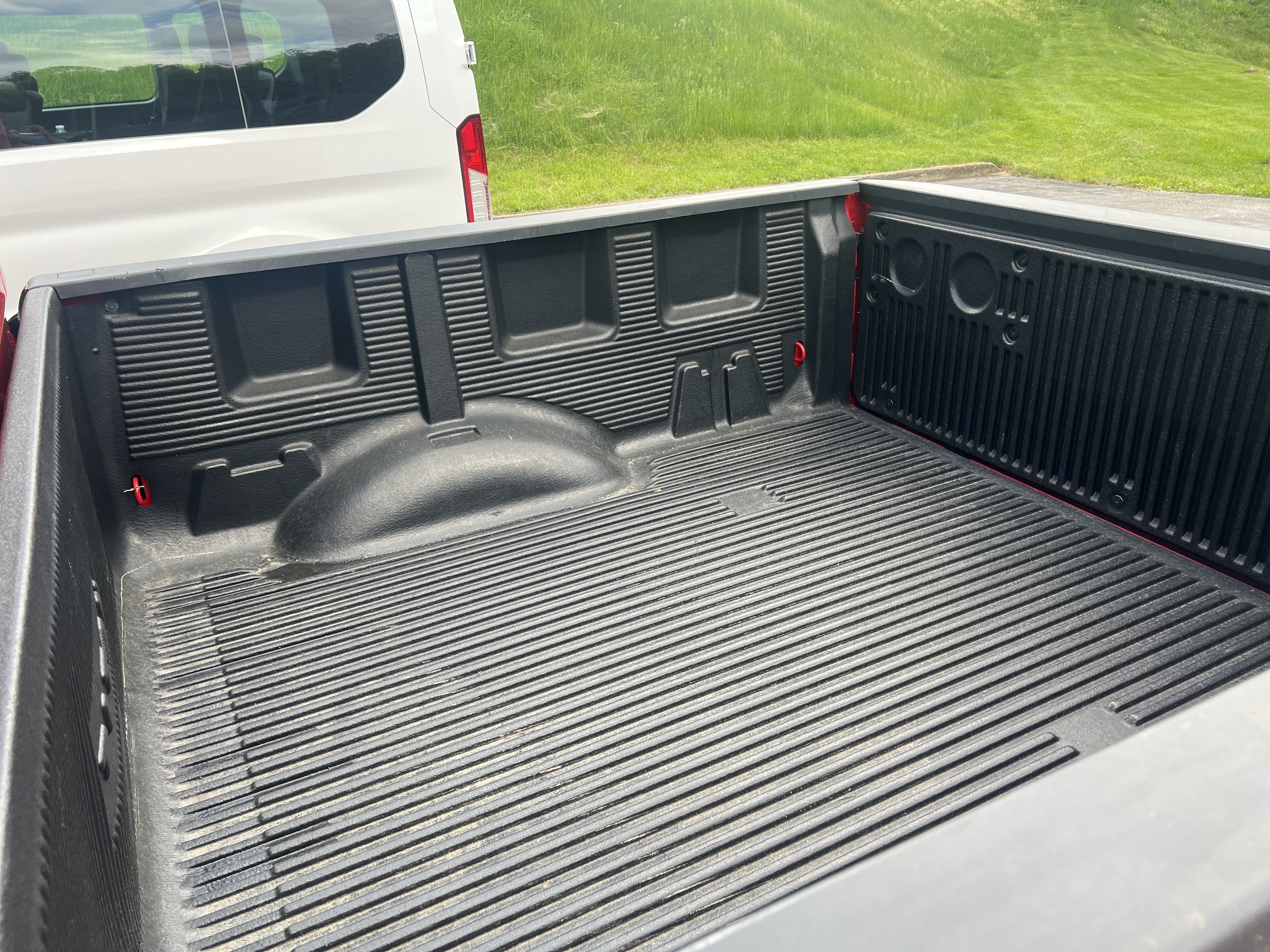 Used 2024 Nissan Titan SV w/ Accessory Utility Package AWD/4WD image 11