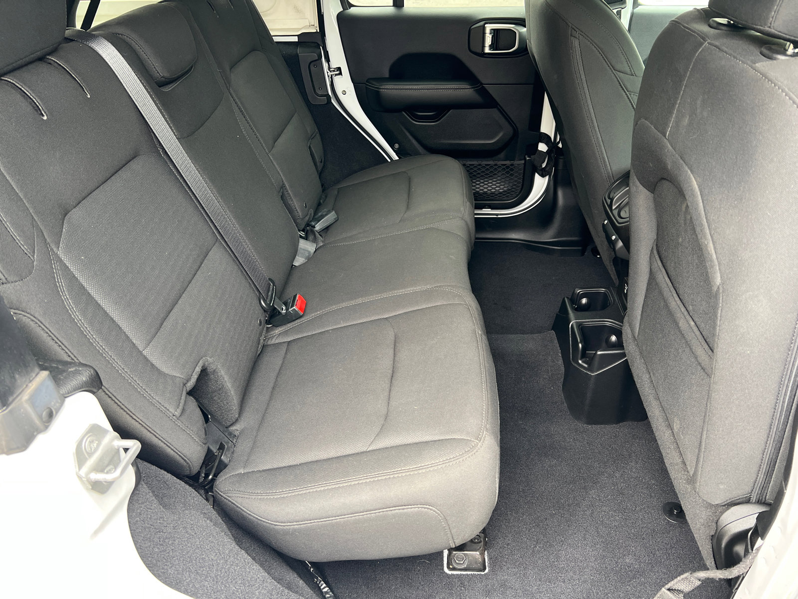 Used 2018 Jeep Wrangler Unlimited Sahara w/ LED Lighting Group image 15