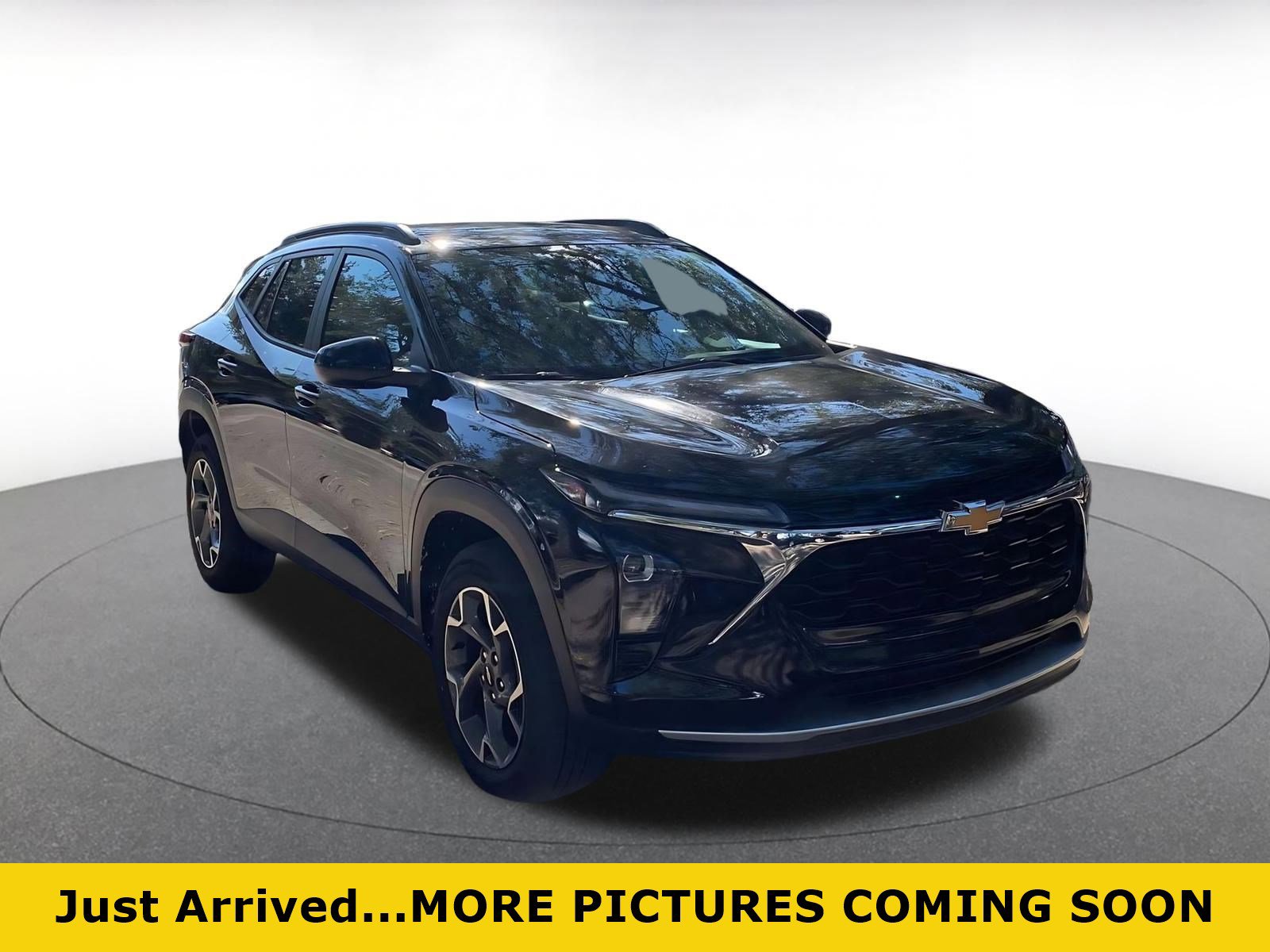 Used 2025 Chevrolet Trax LT