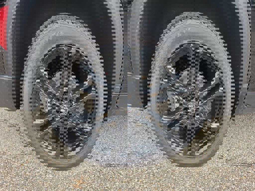 Used 2026 Buick Enclave Preferred w/ Power Package image 7