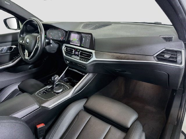Used 2020 BMW 330i Sedan w/ Driving Assistance Package RWD image 29