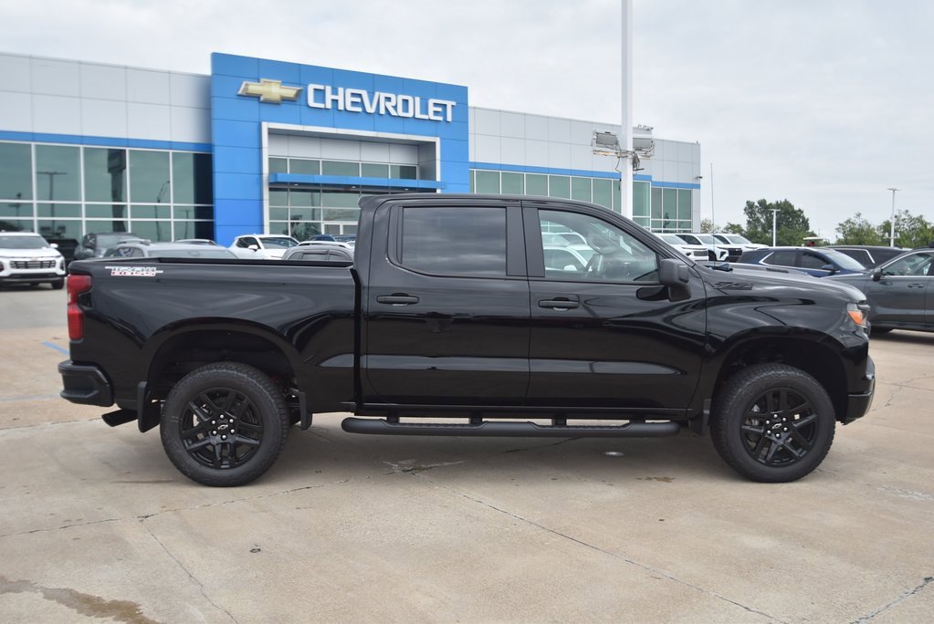 New 2026 Chevrolet Silverado 1500 Custom Trail Boss w/ Turbomax Blackout Package image 3