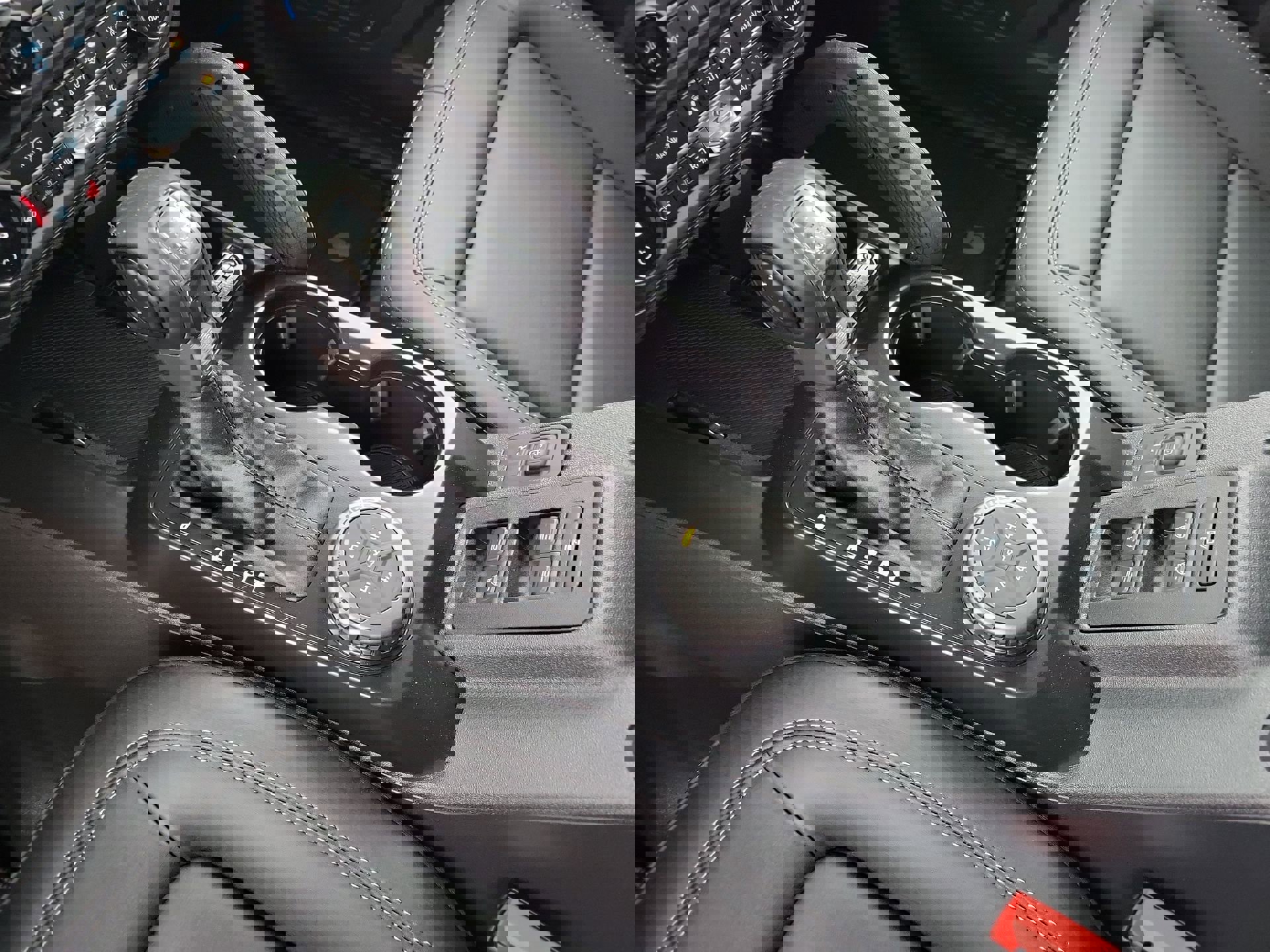 New 2025 Ford Bronco Badlands image 21