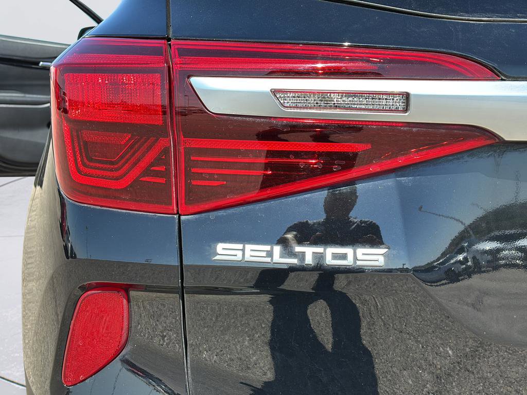 Certified 2023 Kia Seltos S w/ Navigation Package image 39