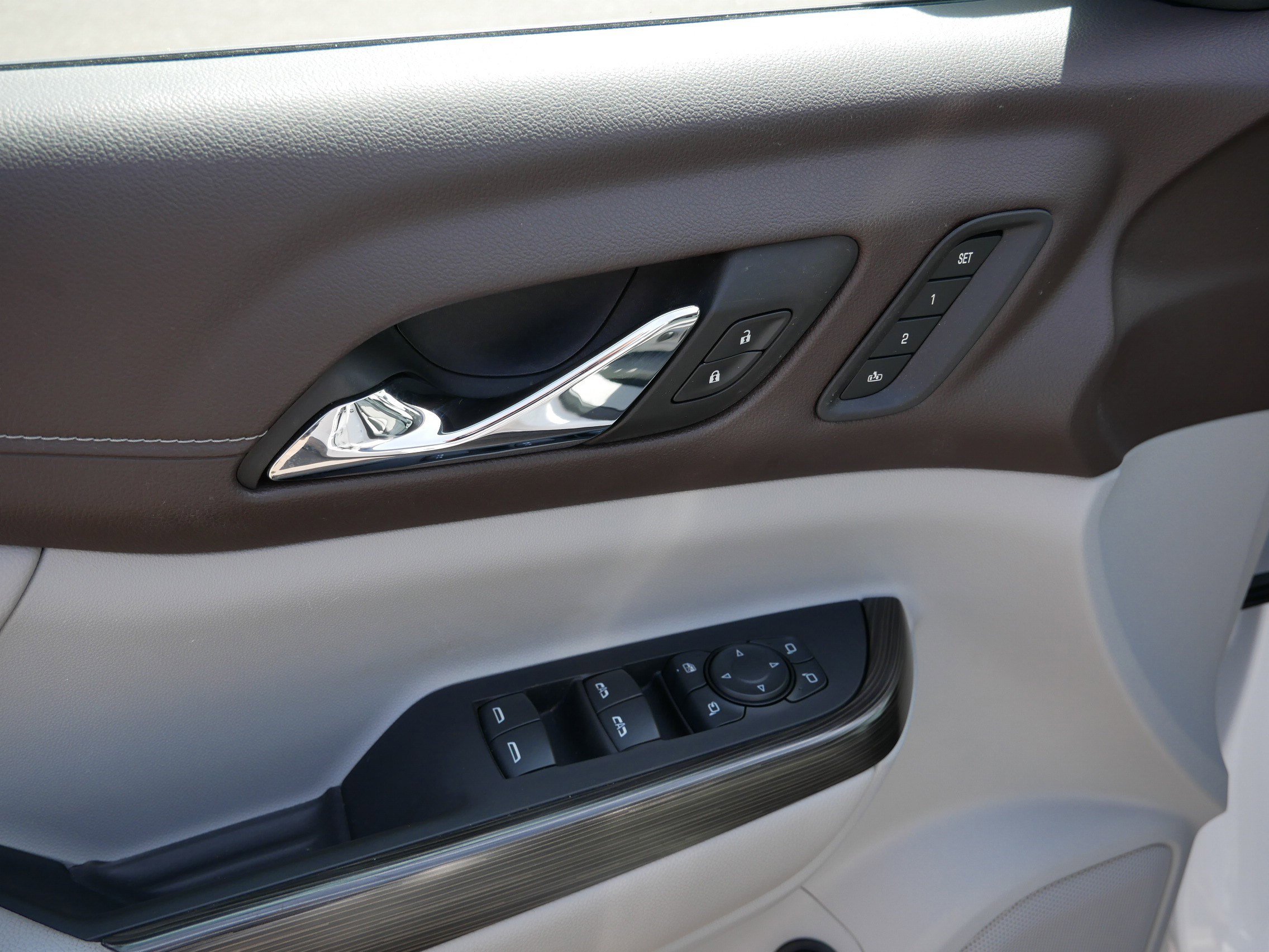 Used 2023 GMC Acadia SLT w/ Preferred Package FWD image 19