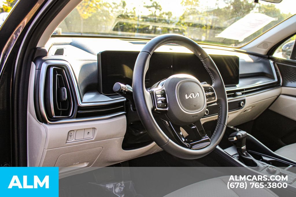 Used 2025 Kia Sorento S AWD/4WD image 24