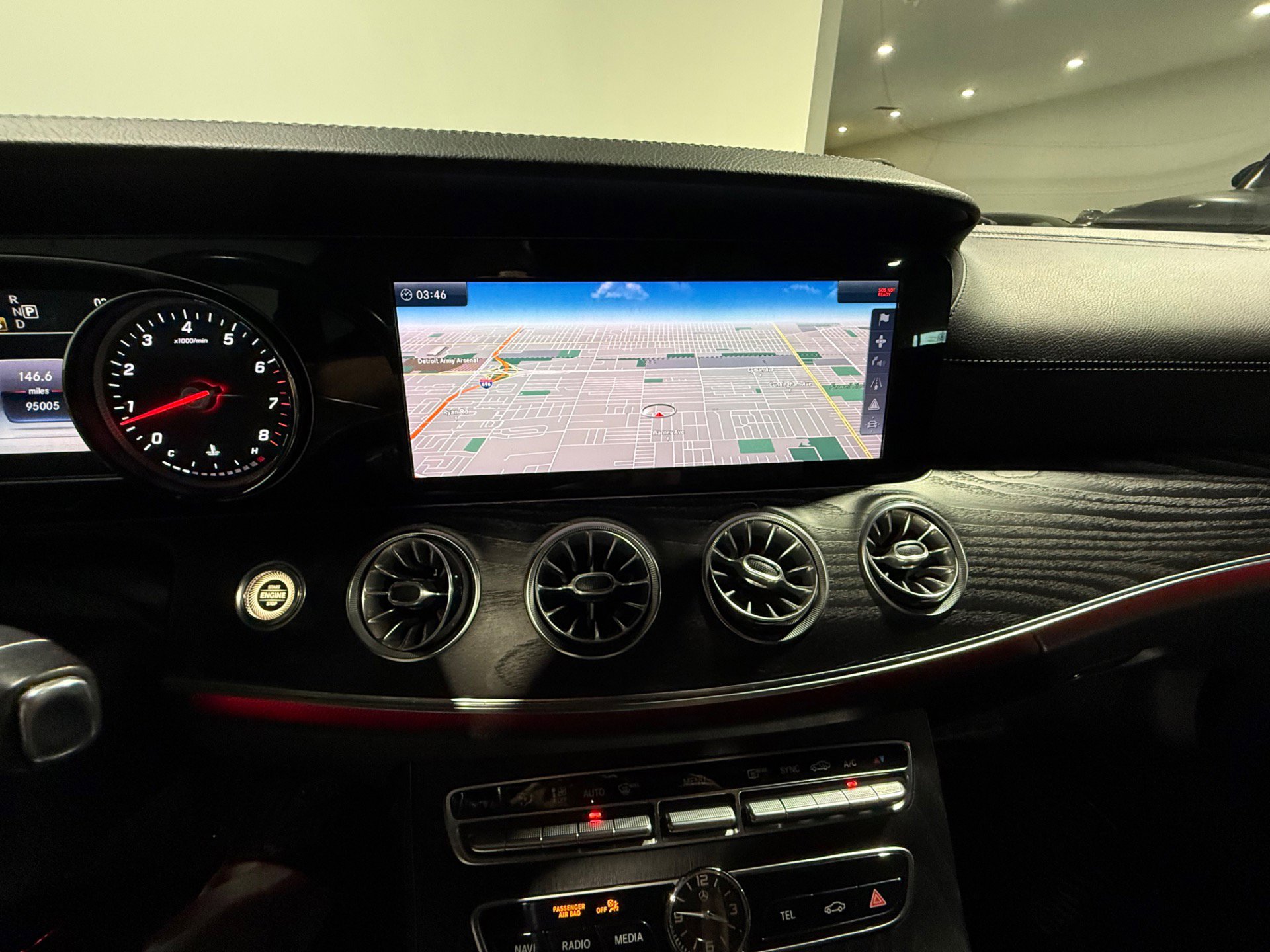 Used 2018 Mercedes-Benz E 400 4MATIC Coupe image 39