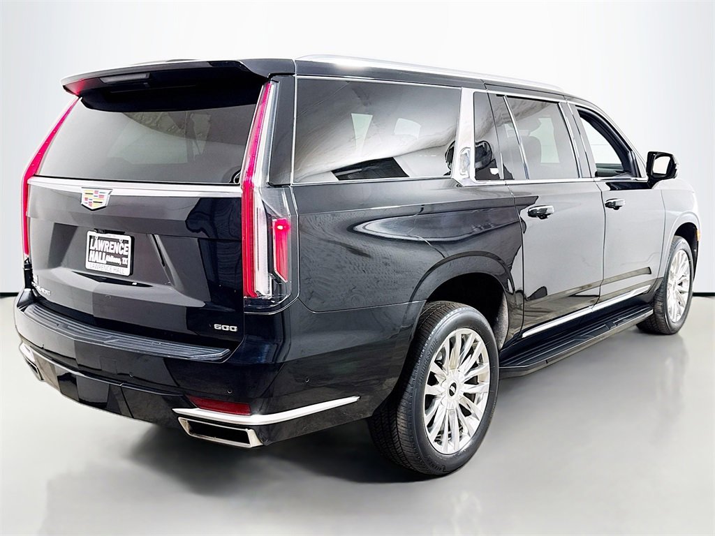 Used 2021 Cadillac Escalade ESV Premium Luxury image 4