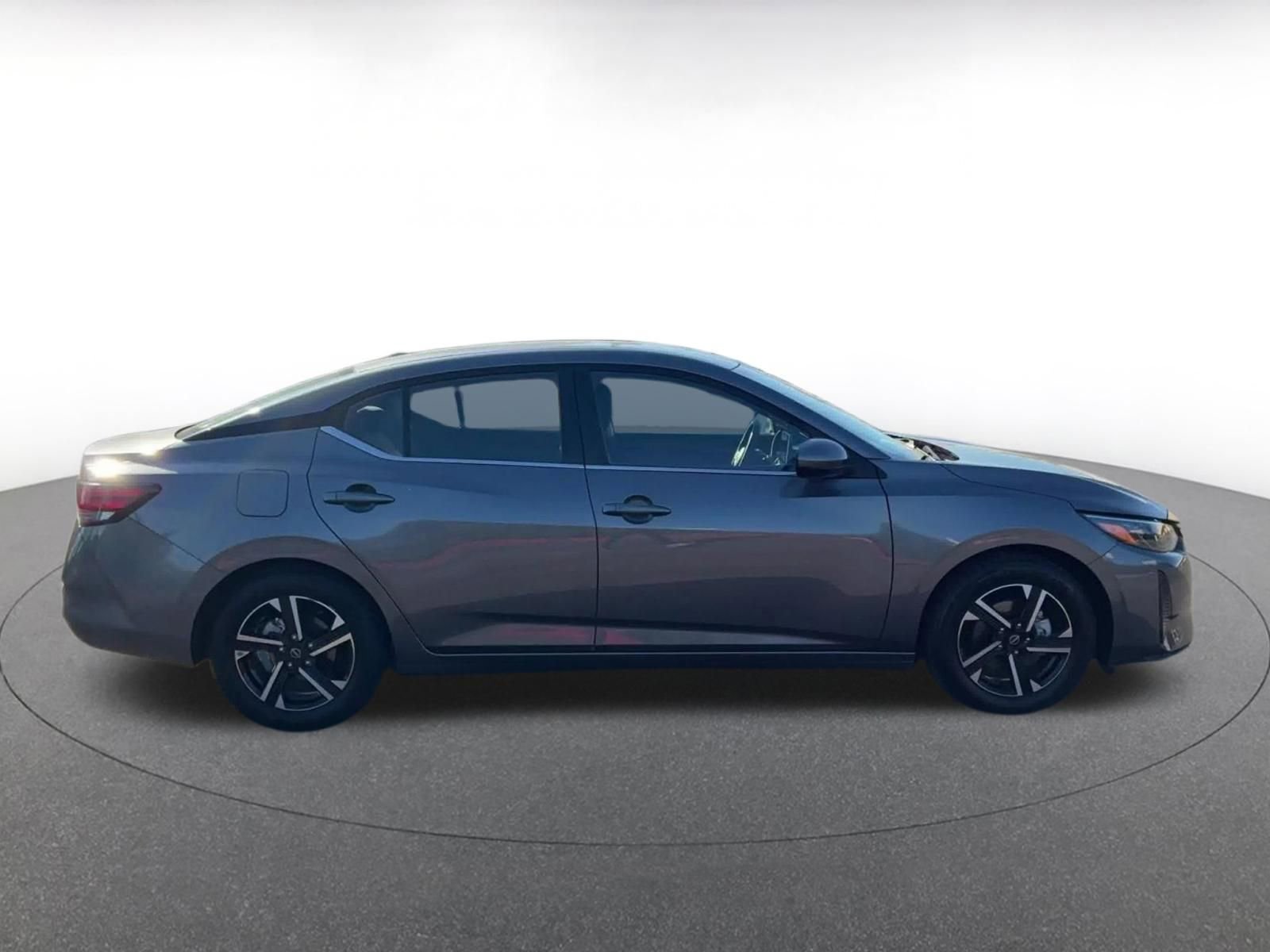 Used 2025 Nissan Sentra SV image 16