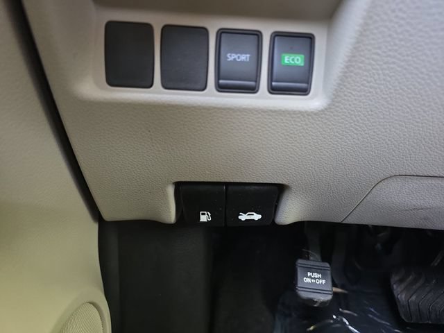 Used 2020 Nissan Rogue Sport SV FWD image 30