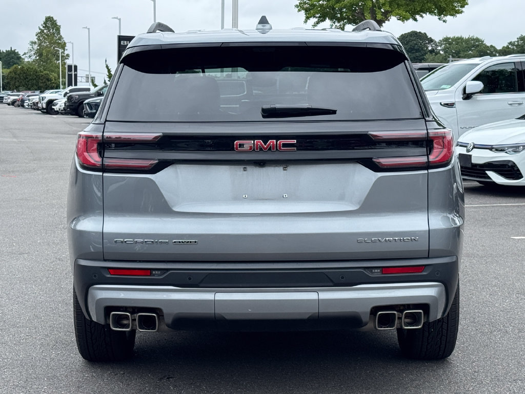 Used 2026 GMC Acadia Elevation w/ Elevation Premium Package AWD/4WD image 4