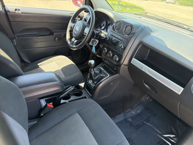 Used 2014 Jeep Compass Sport FWD image 22