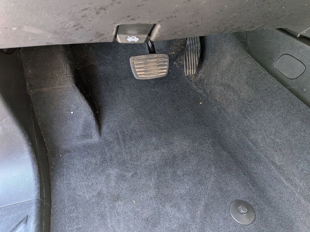 Used 2024 Chevrolet Colorado LT w/ LT Convenience Package II image 16