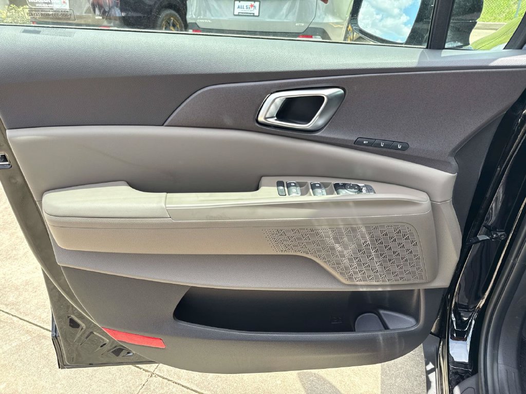 New 2026 Kia Carnival EX FWD image 19