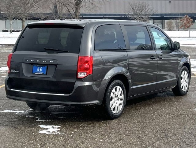Used 2019 Dodge Grand Caravan SE w/ UConnect Hands-Free Group image 7