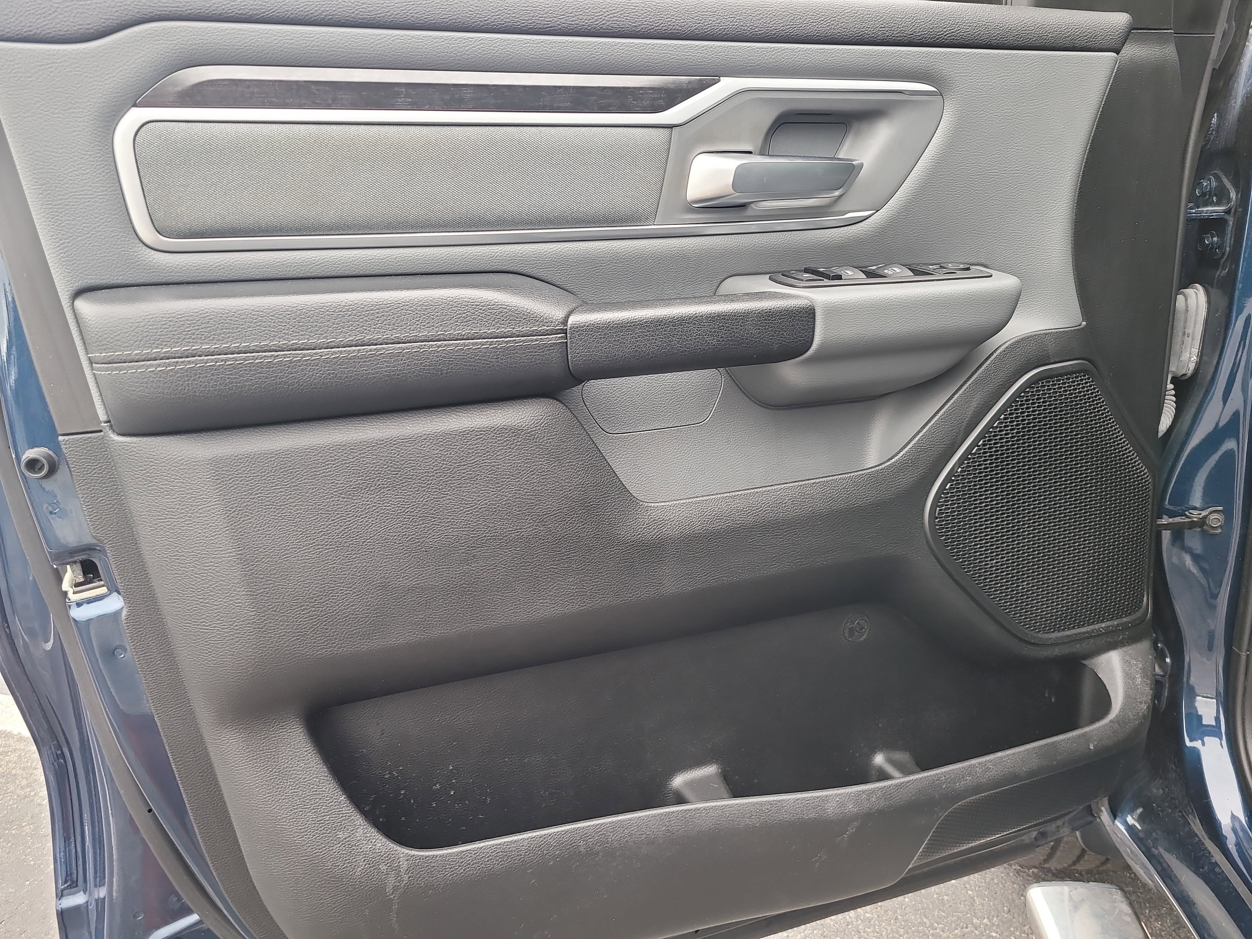 Used 2023 RAM 1500 Big Horn AWD/4WD image 16