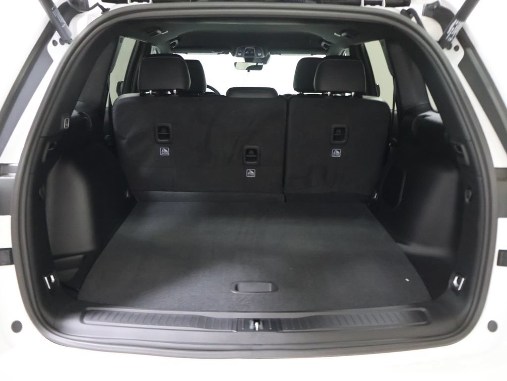 New 2027 Jeep Grand Cherokee Limited AWD/4WD image 12