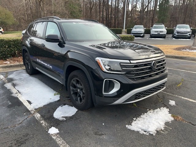 Used 2025 Volkswagen Atlas Peak Edition SE video 1