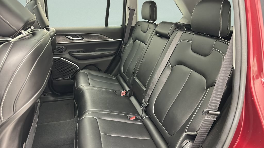Used 2023 Jeep Grand Cherokee 4WD 4xe image 10