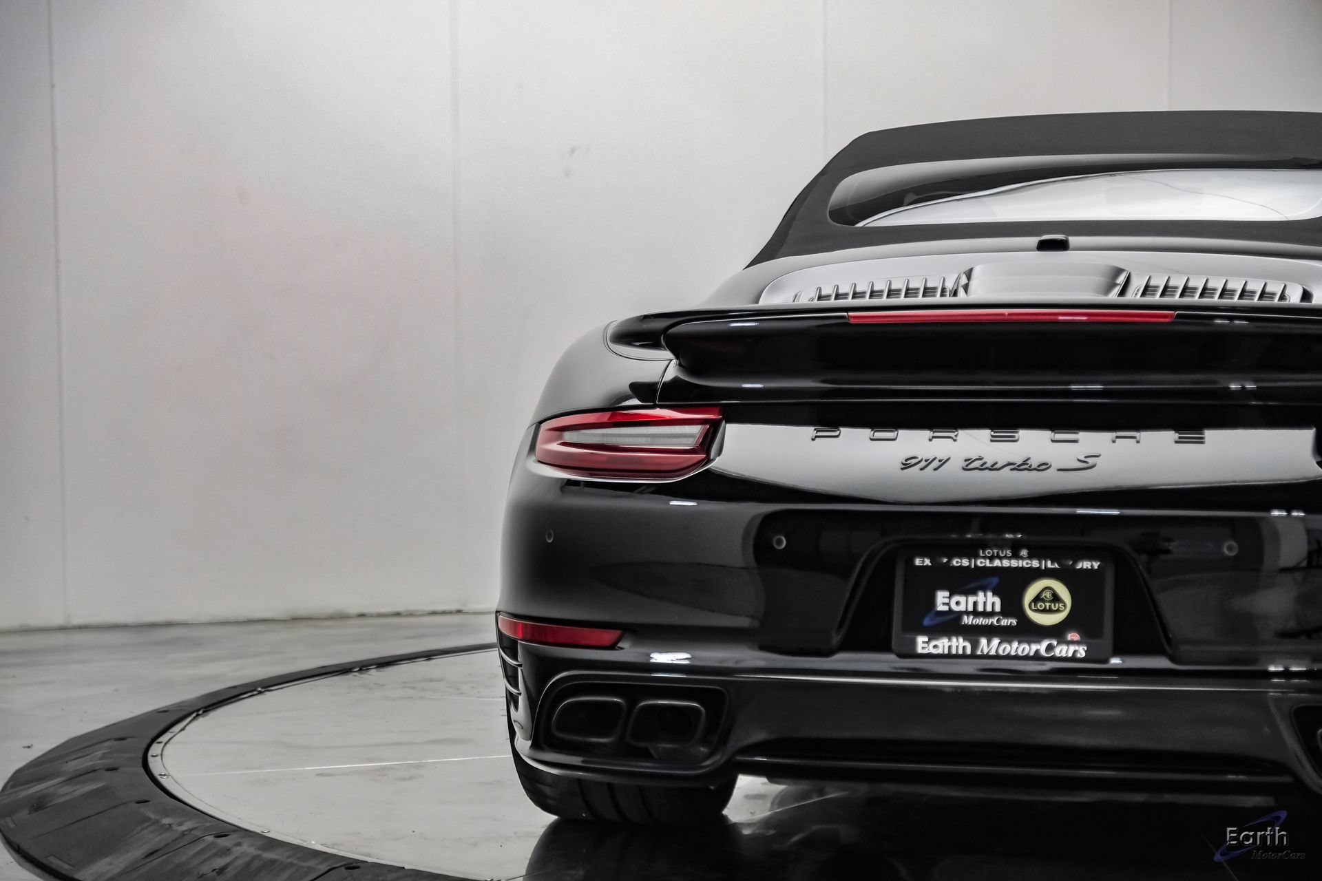 Used 2019 Porsche 911 Turbo S AWD/4WD image 17