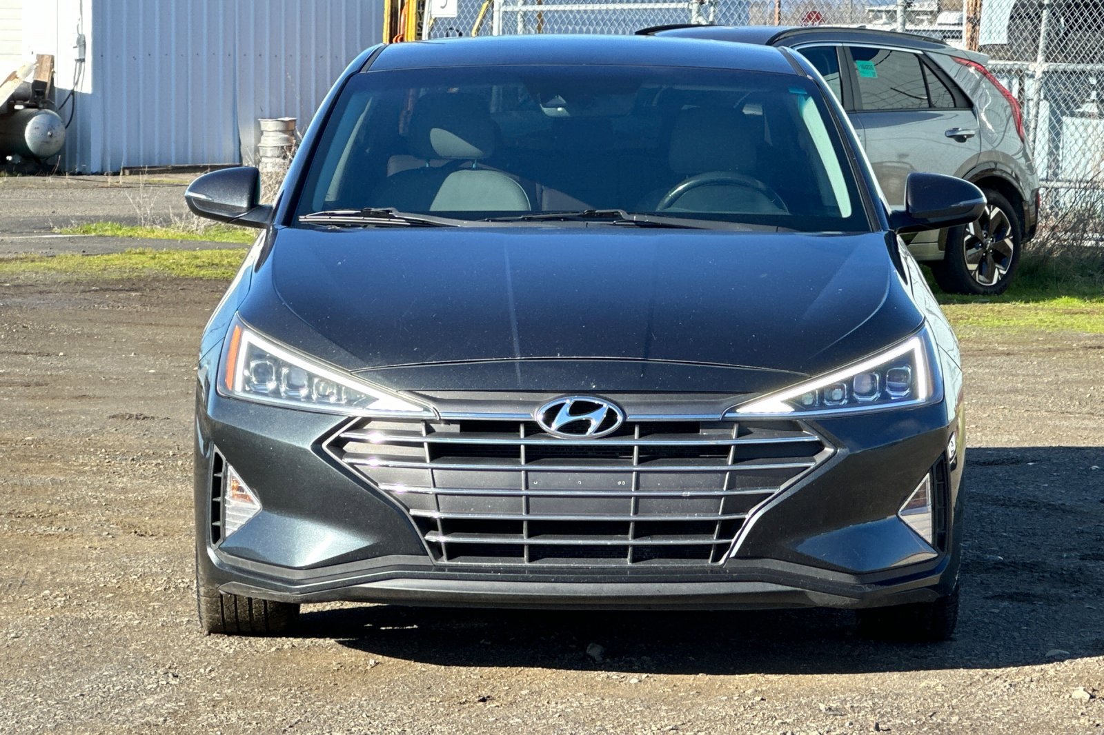 Used 2020 Hyundai Elantra Limited image 10