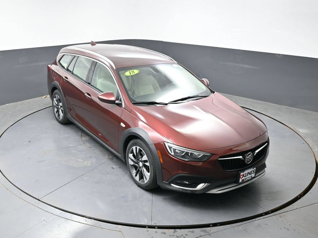Used 2018 Buick Regal Preferred w/ Sights and Sounds Package AWD/4WD image 44