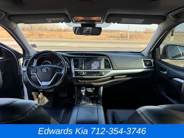 Used 2018 Toyota Highlander XLE w/ Protection Package #3 image 19