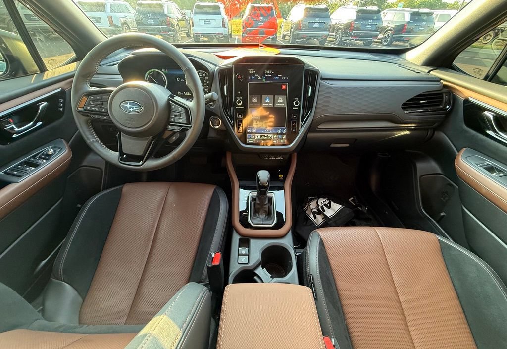 Used 2025 Subaru Forester Touring AWD/4WD image 29